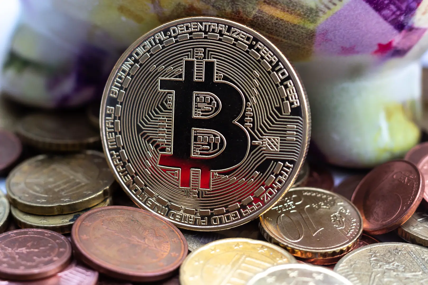 Bitcoin Price Analysis 2025: Fundamentals, Macro Drivers, Risks & Predictions